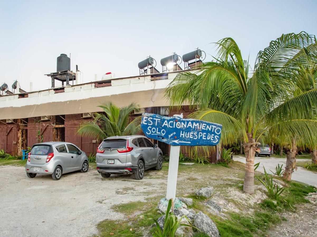 Oyo Blue Kay Mahahual Hotel Bagian luar foto